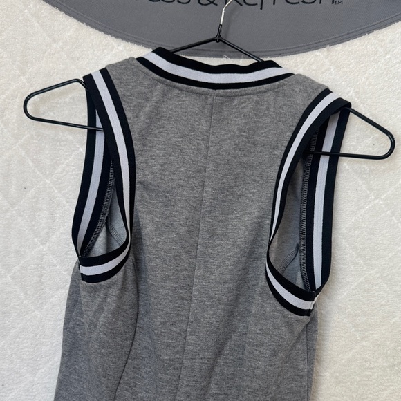 Gray Sleeveless Dress - Picture 5 of 5